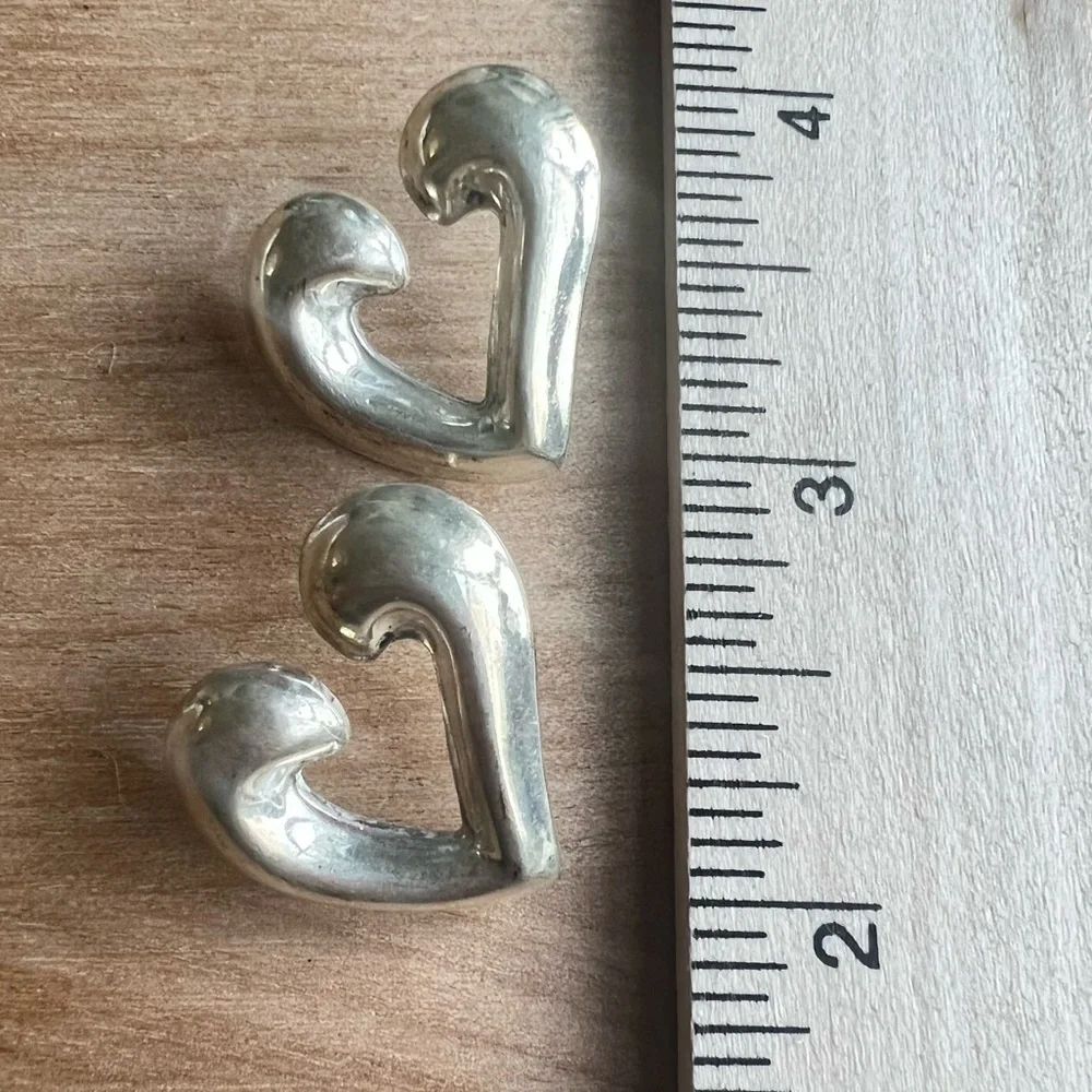 Vintage silver heart earrings posts